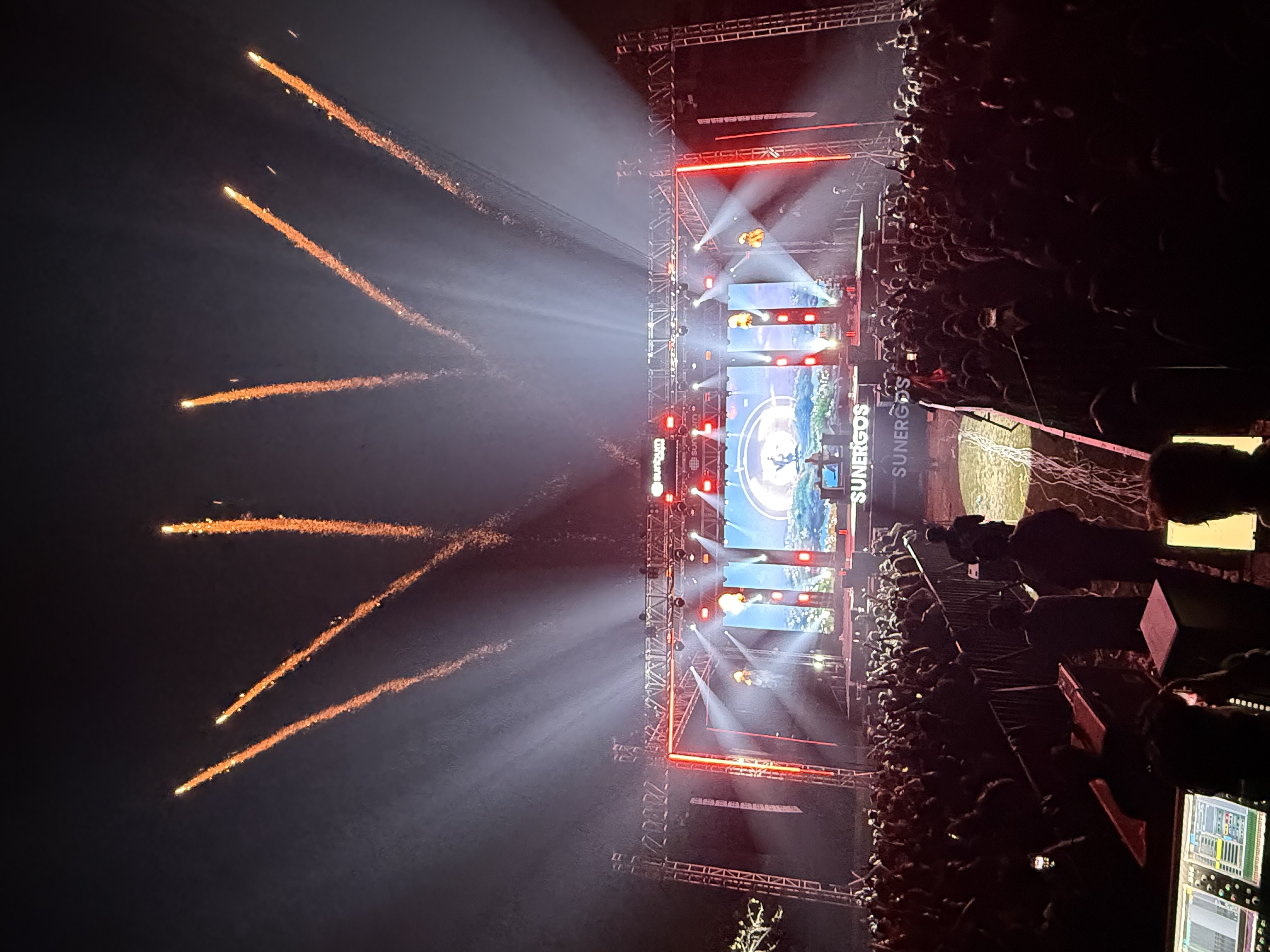 Live show stage setup by United Production
