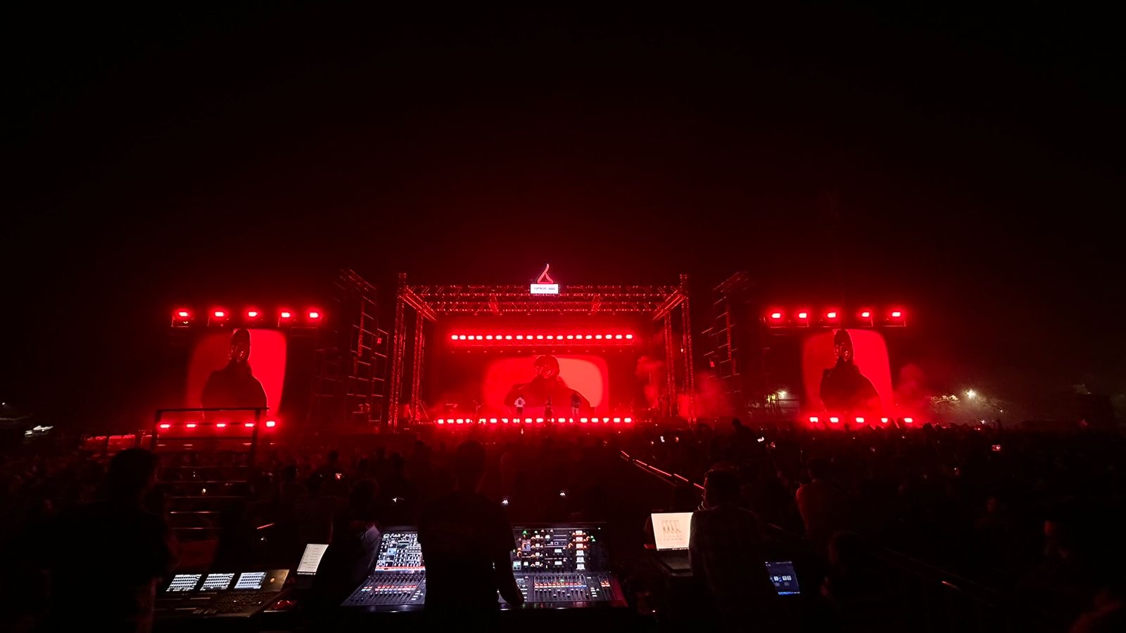 Concert lighting and LED wall by United Production